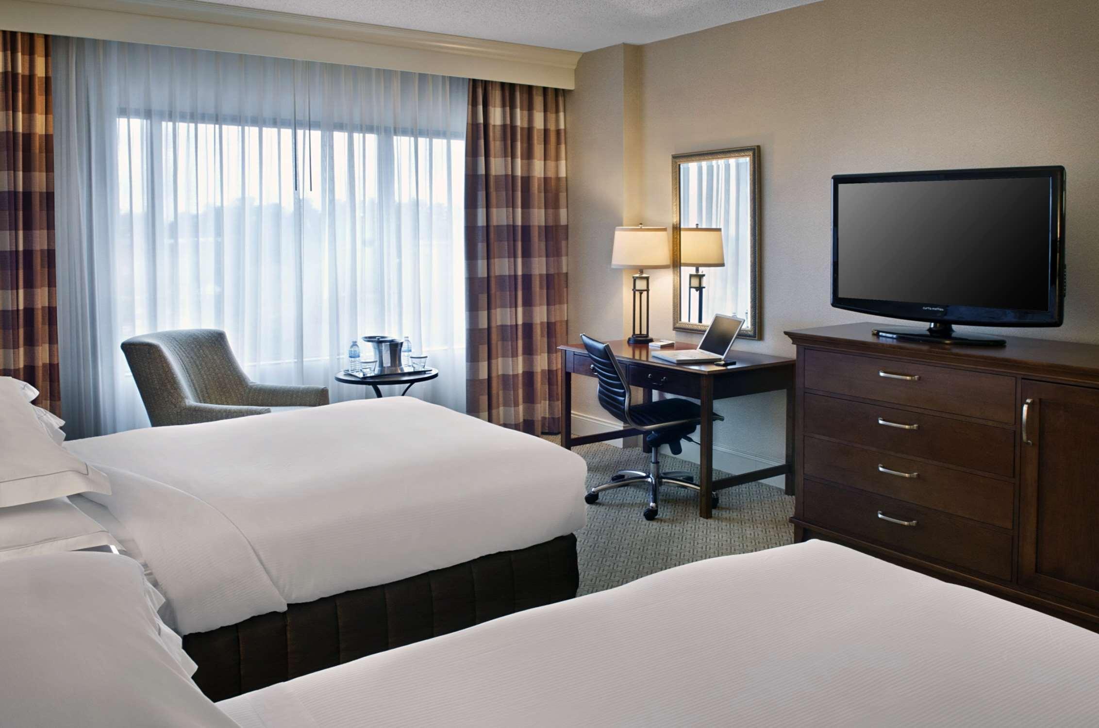 Hilton Greenville Zewnętrze zdjęcie