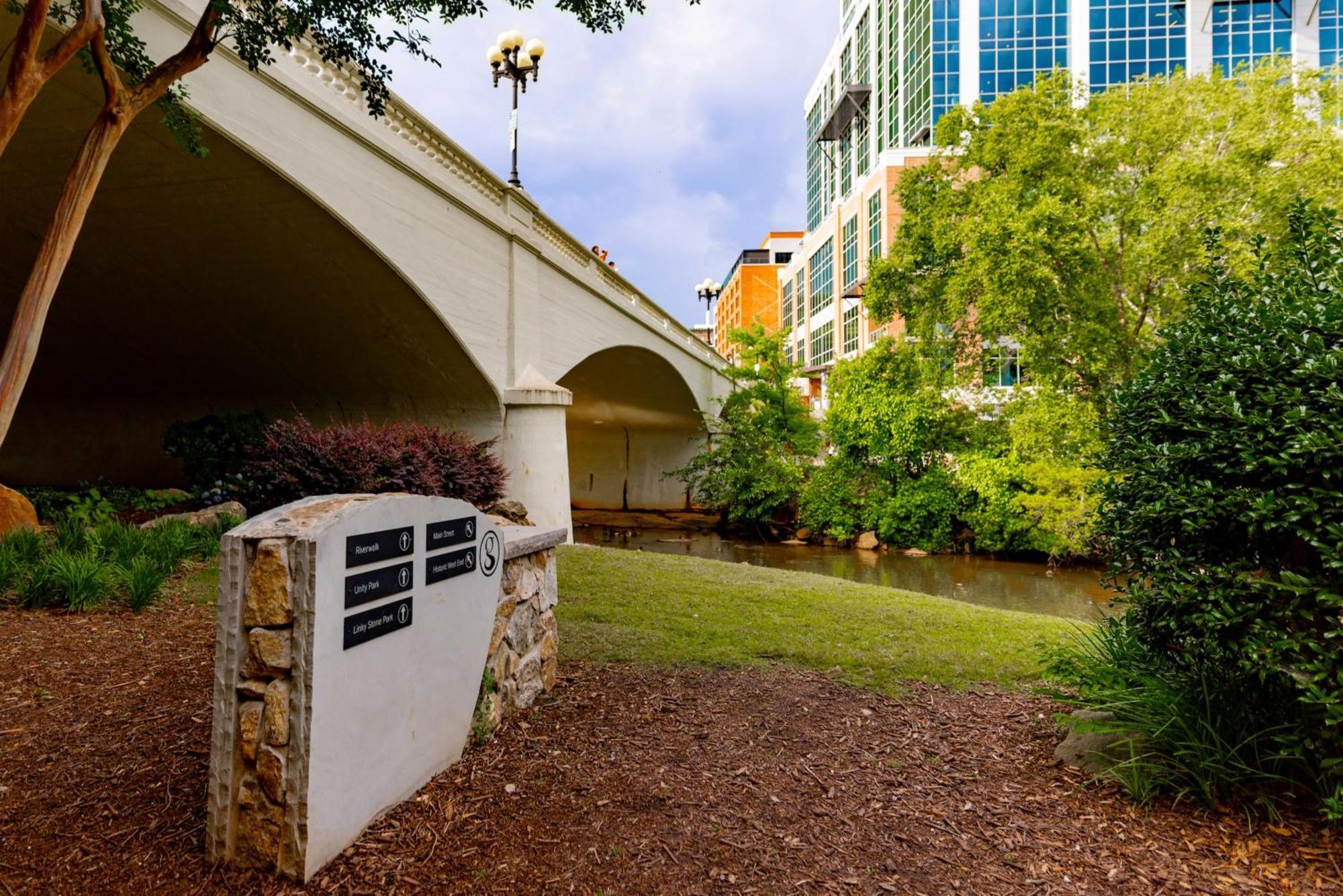 Hilton Greenville Zewnętrze zdjęcie
